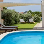 Apartment Tihi