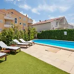 Apartment Tihi *