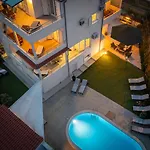 Apartment Tihi
