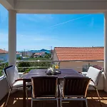 Tihi Apartment Vodice