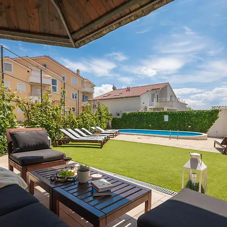 Apartment Tihi Vodice