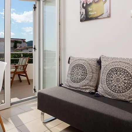 Tihi Apartment Vodice