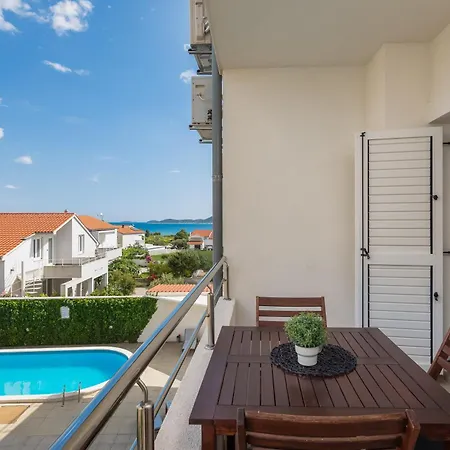 Apartment Tihi Vodice